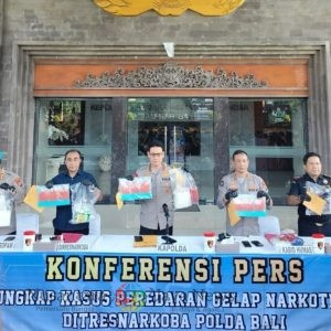 Ungkap Peredaran Narkotika Hampir 10 Kg, Polda Bali Amankan WNA Turki dan Empat Tersangka Lain