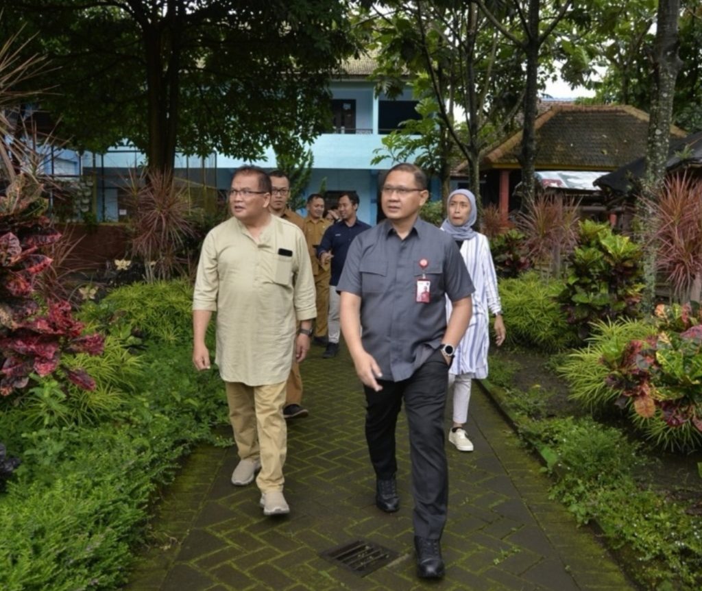Kadindik Jatim Tinjau SMKN 7 Malang, Dorong Pemanfaatan Lahan Kosong Jadi Café Edukasi Berbasis Kewirausahaan