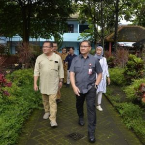Kadindik Jatim Tinjau SMKN 7 Malang, Dorong Pemanfaatan Lahan Kosong Jadi Café Edukasi Berbasis Kewirausahaan
