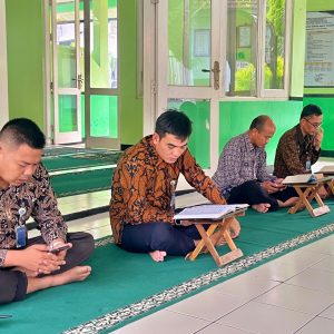 Tingkatkan Spiritualitas di Bulan Ramadhan, Jajaran Pegawai Lapas Batang Gelar Tadarus Al-Qur’an Bersama