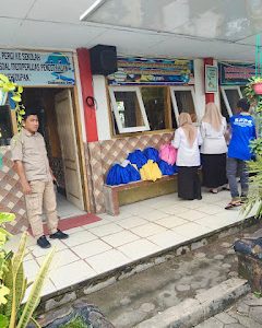 Pastikan Asupan Gizi Siswa Terjamin Selama Ramadhan, Polsek Klampis Polres Bangkalan Kawal Pendistribusian MBG