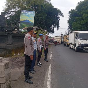 Polsek Rendang Amankan Lomba Ogoh-Ogoh Tingkat TK se-Kecamatan Rendang, Arus Lalu Lintas Tetap Lancar