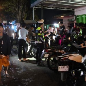 Jaga Kamtibmas, Polres Bangkalan Bubarkan Kerumunan Warga Hendak Balap Liar