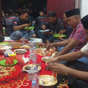 Gerakan Buruh Fordisbuni Langkat Buka Puasa Bersama Camat Wampu