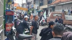 Jamaah JDD Surabaya Berbagi Takjil di Kota Lama Sidodadi, Tebar Kepedulian di Bulan Ramadan