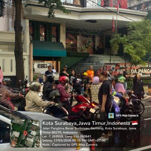 MAKI Jatim Konsisten Berbagi di Hari ke-27 Ramadhan, 250 Paket Takjil Ludes Dibagikan di Panglima Sudirman