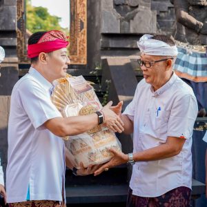 ITDC Salurkan Bantuan Bina Lingkungan kepada Tiga Desa Adat di Kelurahan Benoa