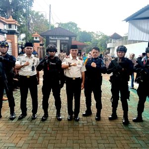 Perkuat Keamanan Layanan Idul Fitri, Lapas Batang Gandeng Personel Brimob Kawal Ketat Area Pelayanan Pertama