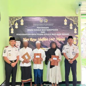 Momentum Idulfitri 1447 H, Lapas Batang Serahkan Remisi Khusus kepada 343 Warga Binaan