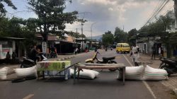 Pengusaha Stop Beli Gabah, Petani Protes Dengan Blokir Jalan, Arus Lalin Macet, BBF Dengar Jeritan Petani.