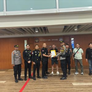 Imigrasi Ngurah Rai Amankan Buronan Asal Inggris, Tegaskan Bali Bukan Tempat Pelarian Kriminal Internasional