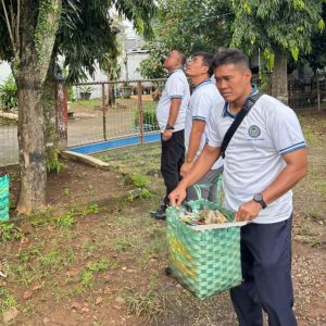 Sambut Hari Bhakti Pemasyarakatan ke-62, Lapas Kelas IIB Batang Gelar Giat Bersih Lingkungan Satuan Kerja