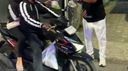 MAKI Jatim Berbagi Berkah Ramadan, 250 Paket Takjil Dibagikan untuk Pengguna Jalan di Waru Sidoarjo