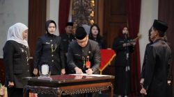 Gubernur Khofifah Lantik 128 Kepala UPT Satuan Pendidikan, Perkuat Mutu Pendidikan Jawa Timur