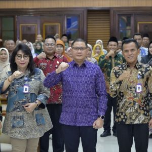 Aries Agung Paewai Beri Pengarahan 128 Kepala UPT, Tekankan Kepemimpinan Visioner dan Inovatif di Dunia Pendidikan