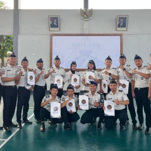 Apresiasi Kinerja, Kalapas Batang Sematkan Tanda Pangkat Baru bagi Pegawai Lapas Kelas IIB Batang