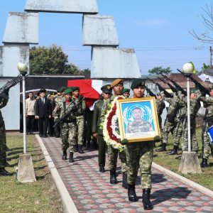 Pangdam IX/Udayana Hadiri Upacara Pemakaman Militer Prajurit Muhammad Nur Ichwan