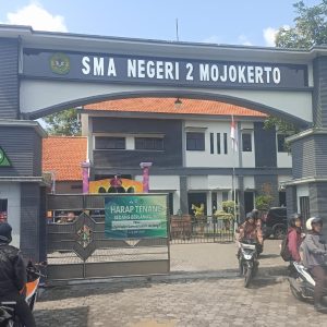Transparansi Anggaran Pemeliharaan SMAN 2 Mojokerto Dipertanyakan, Humas : Belum Bisa Masih Banyak Acara