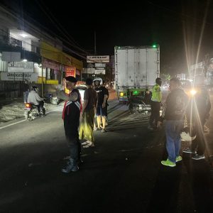 Tabrakan Maut di Simpang Gubug Tabanan, Pengendara Yamaha Xmax Tewas Usai Hantam Belakang Truk Hino