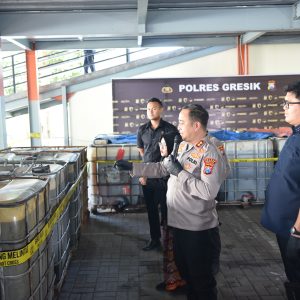 Polres Gresik Ungkap Penimbunan 17 Ribu Liter Solar Subsidi, Satu Tersangka Diamankan
