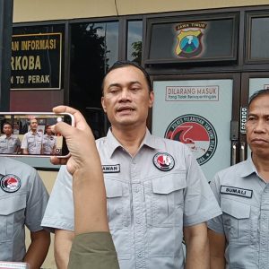 Polres Pelabuhan Tanjungperak Amankan Tersangka Pengedar Sabu di Surabaya