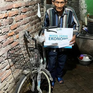 Dari Sepeda hingga Tambal Ban, Bantuan Modal YBM PLN UIP JBTB Buka Harapan UMKM