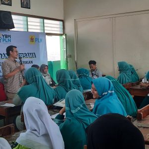 Lewat Gerakan Terang Bersama, YBM PLN UIP JBTB Tebus Ijazah dan Edukasi Kelistrikan MA Hasyim Asy’ari Surabaya
