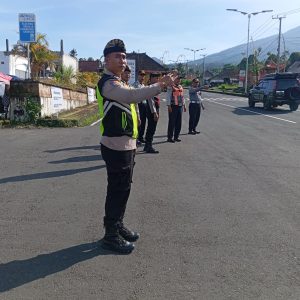 Pengamanan Penyineban Karya Agung di Pura Besakih Berjalan Lancar, Sinergi Polri, TNI, Dishub dan Pecalang Jaga Kondusivitas