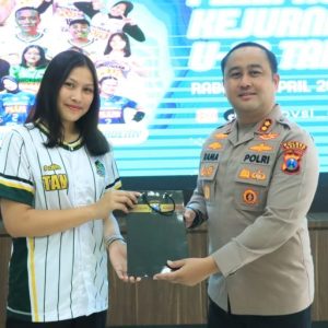 Kapolres Gresik Berangkatkan Atlet PBVSI Gresik ke Kejurnas Bolavoli U-18 2026