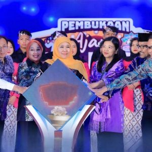 Khofifah Buka Ajang Talenta Murid Berprestasi Jatim 2026, Salurkan Bantuan Pendidikan dan Bedah Rumah untuk GTK