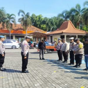 Polsek Gayungan Kawal Ketat Audiensi FSPMI Sidoarjo di Disnakertrans Jatim, Situasi Kamtibmas Tetap Kondusif