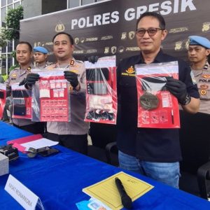 Satreskoba Polres Gresik Bongkar Jaringan Sabu Lintas Kota, 4 Tersangka Diamankan, 68 Gram Barang Bukti Disita