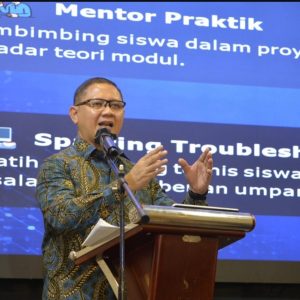 Kadisdik Jatim Aries Agung Paewai Dorong Peningkatan Kompetensi Guru IT SMK Hadapi Tantangan Era Digital