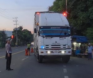 Polresta Banyuwangi Optimalkan Buffer Zone Bulusan Kepadatan Terurai, Sopir Puji Polisi