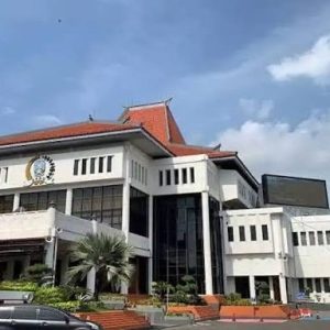 MAKI Jatim Kritik Keras Rekomendasi Pansus BUMD DPRD Jatim, Diduga Tak Sejalan dengan Anggaran dan Kualitas Kinerja