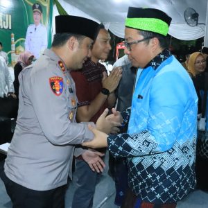 Lepas Keberangkatan Jamaah Calon Haji Gresik 2026, Kapolres Pastikan Pengamanan dan Titip Pesan Kamtibmas