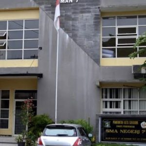 Diduga Langgar Regulasi, Pergantian Ketua Komite SMAN 7 Surabaya Terancam Digugat MAKI Jatim