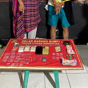 Satresnarkoba Polres Dompu Bekuk Pria dan Wanita Diduga Pengedar Sabu di Desa Saneo.