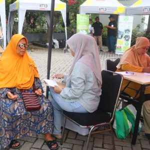 Surabaya Eye Clinic Gelar Pemeriksaan Mata Gratis Bersama AWS dalam Rangka HJKS ke-733