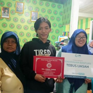YBM PLN UIP JBTB Tebus Ijazah Alumni yang Tertahan Enam Tahun