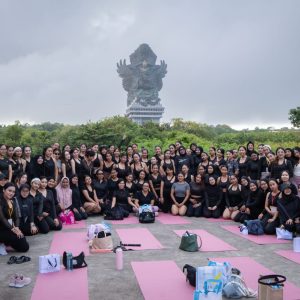 Kolaborasi A Plus dan GWK Cultural Park Hadirkan “Sunrise Movement” Lewat Program Morning Mat Pilates