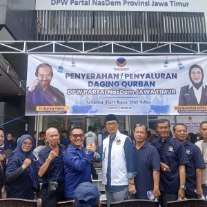Sambut Iduladha, DPW NasDem Jatim Salurkan Daging Kurban untuk Masyarakat