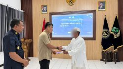 Lapas Batang Serahkan Remisi Khusus kepada Warga Binaan Lanjut Usia