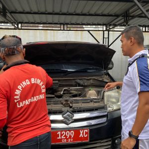 Pastikan Kesiapan Operasional, Kaur Umum Didampingi Staf KPLP Lapas Batang Lakukan Pengecekan Kendaraan Dinas