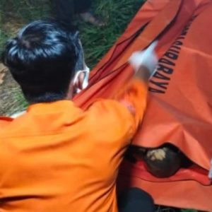 Mayat Tinggal Tulang Ditemukan di Tepi Tambak Sememi Surabaya, Polisi Lakukan Penyelidikan