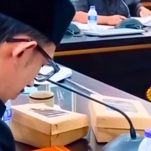 Viral Anggota DPRD Jember Diduga Main Game dan Merokok Saat Bahas Stunting, MAKI Jatim Soroti Etika Wakil Rakyat