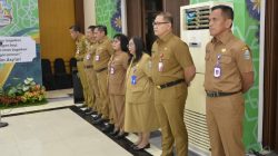 Aries Agung Paewai Pimpin Apel Pagi Dindik Jatim, Perkuat Disiplin dan Semangat Pelayanan Pendidikan