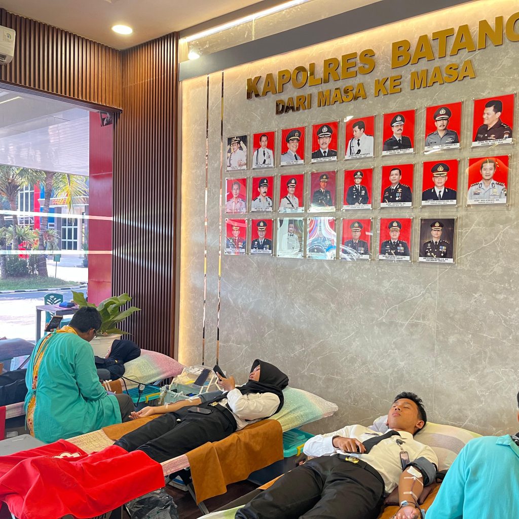 Pegawai Lapas Batang Ikuti Kegiatan Donor Darah di Polres Batang