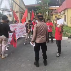 Mahasiswa Geruduk Kantor Polisi, Desak Kapolda Sumut Berikan Sangsi Tegas Kepada Kapolres Humbahas Dinilai Lamban Berantas Judi Togel