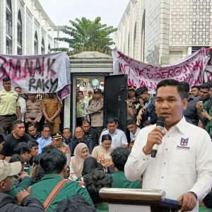 Erni Sitorus Keluar Temui Mahasiswa, Prodewa Sumut Berikan Apresiasi